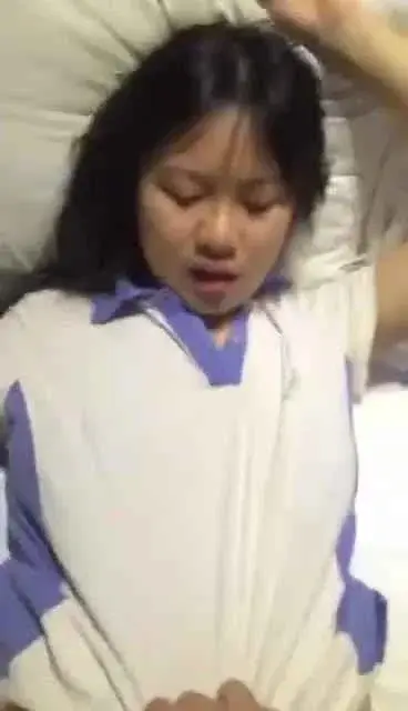 Istri Muda Lagi Viral Sambil Sandar Dienakin Sampe Kluar